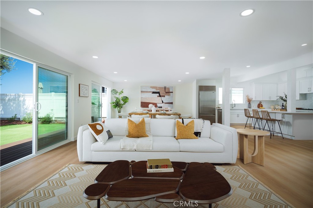 30129 Via Rivera