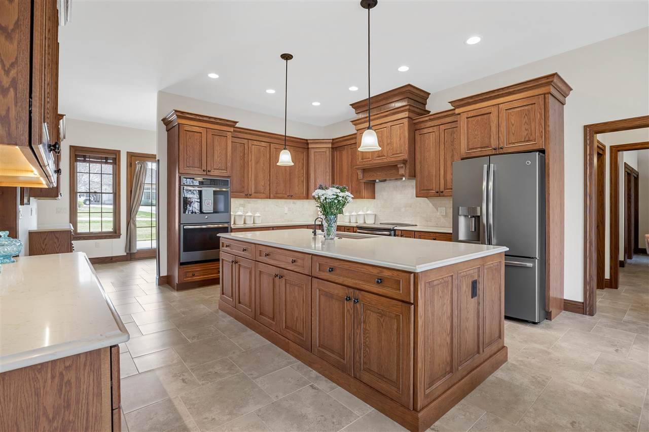 3009 Woodland Ridge Dr NE