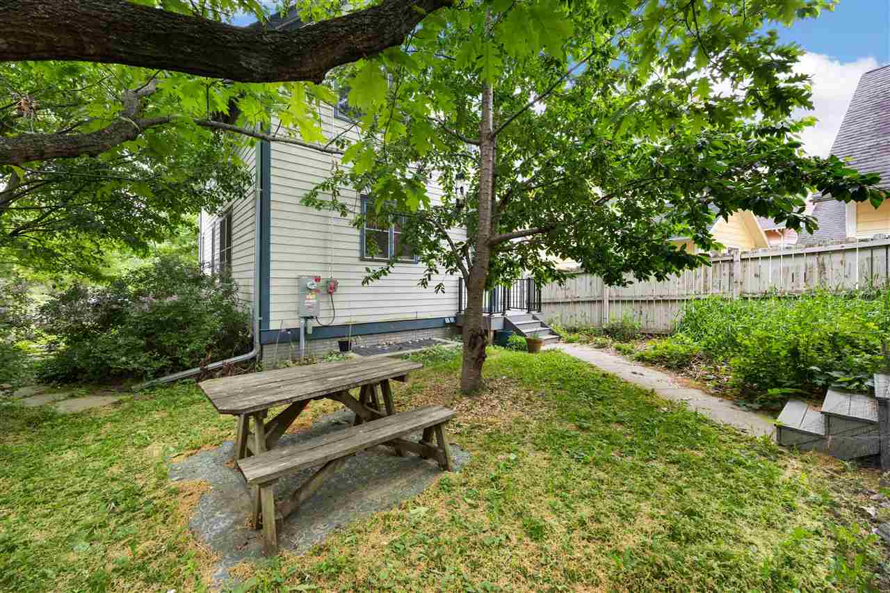1054 Foster Rd
