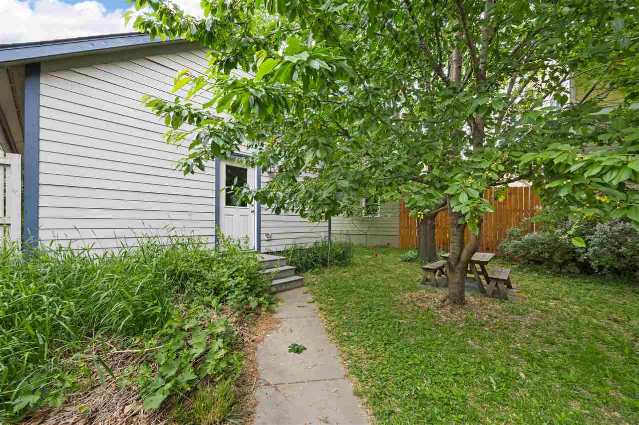 1054 Foster Rd