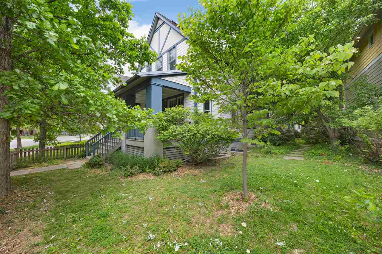 1054 Foster Rd