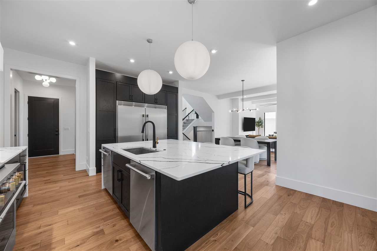 2816 Buckle Down Cir