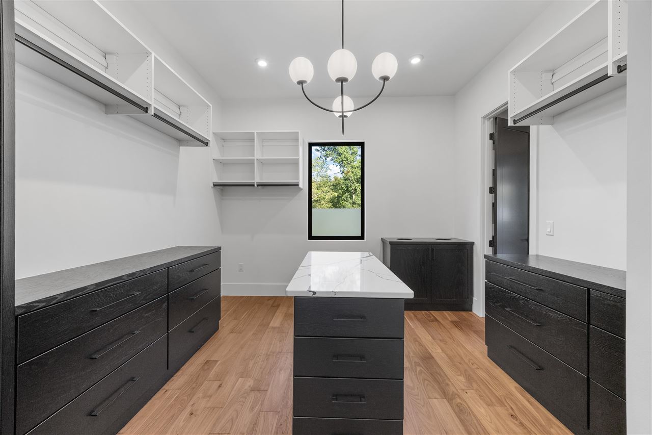 2816 Buckle Down Cir