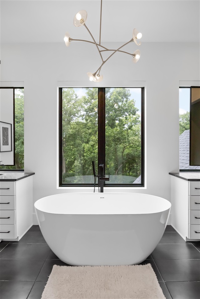 2816 Buckle Down Cir