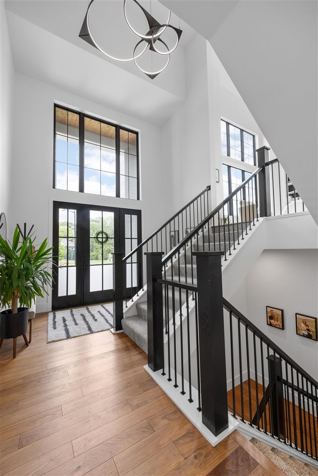 2816 Buckle Down Cir