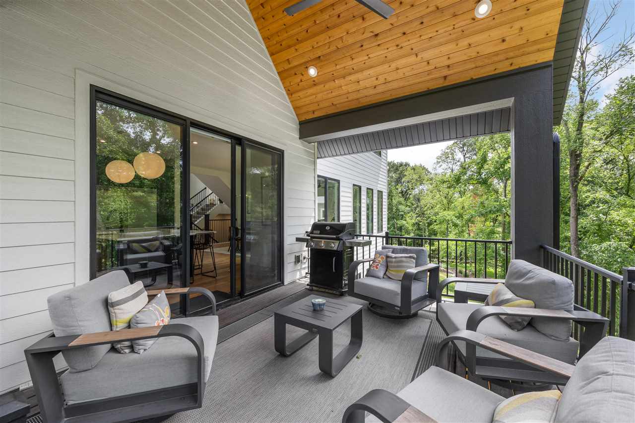 2816 Buckle Down Cir