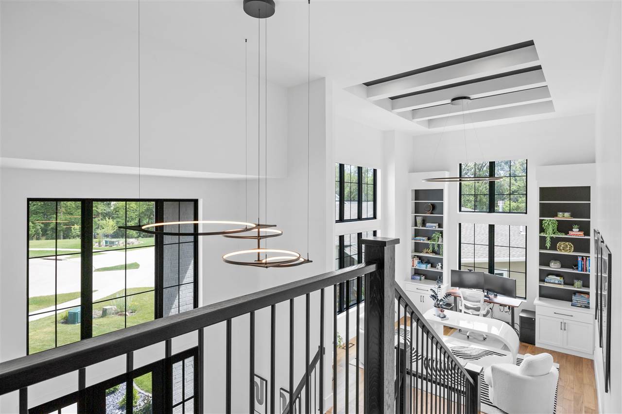 2816 Buckle Down Cir