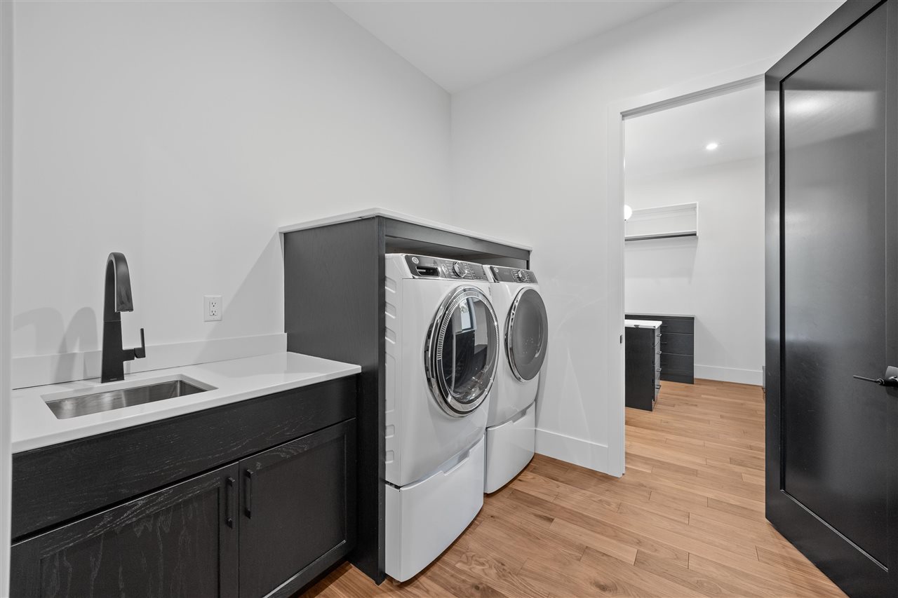 2816 Buckle Down Cir