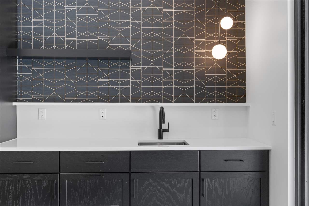 2816 Buckle Down Cir