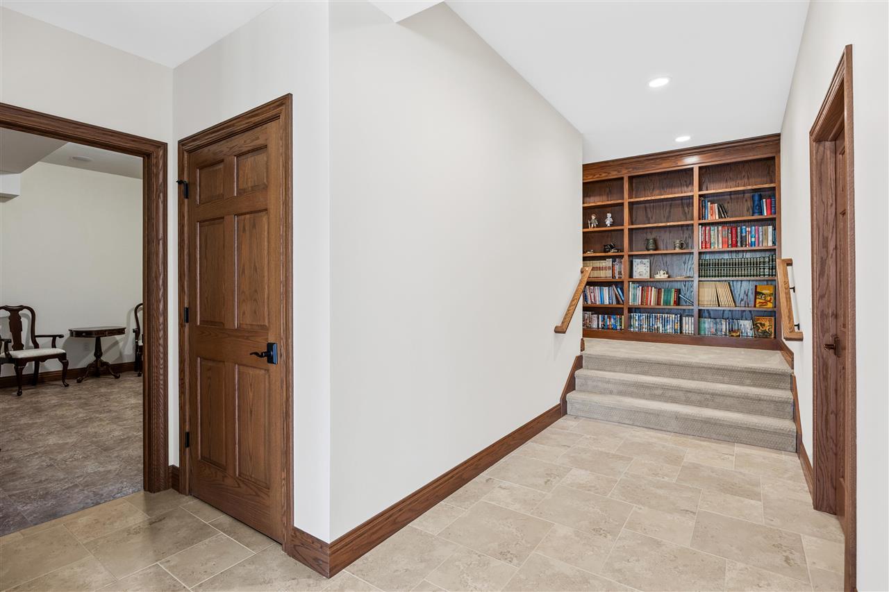 3009 Woodland Ridge Dr NE