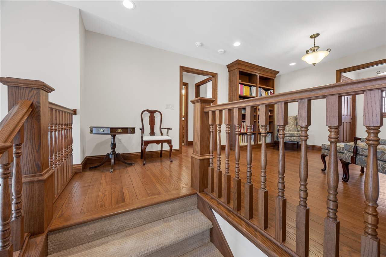 3009 Woodland Ridge Dr NE