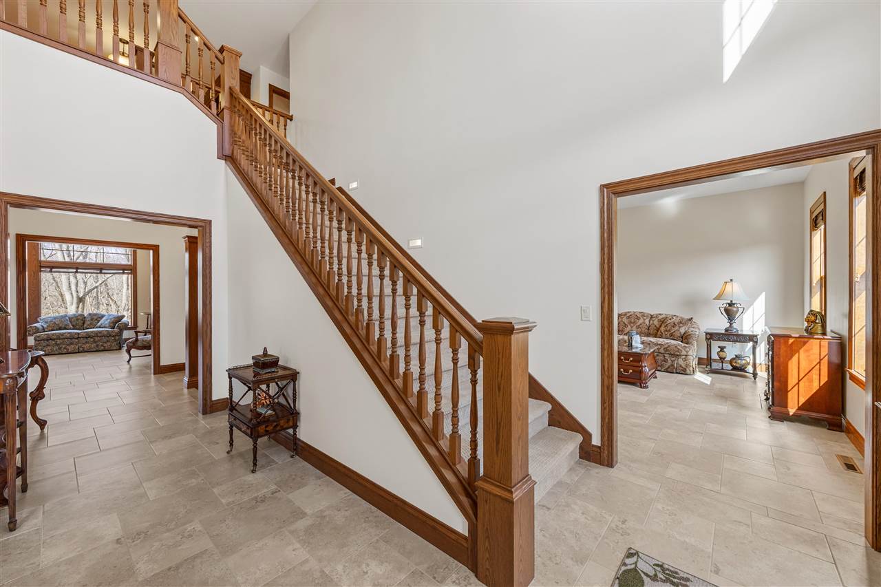 3009 Woodland Ridge Dr NE