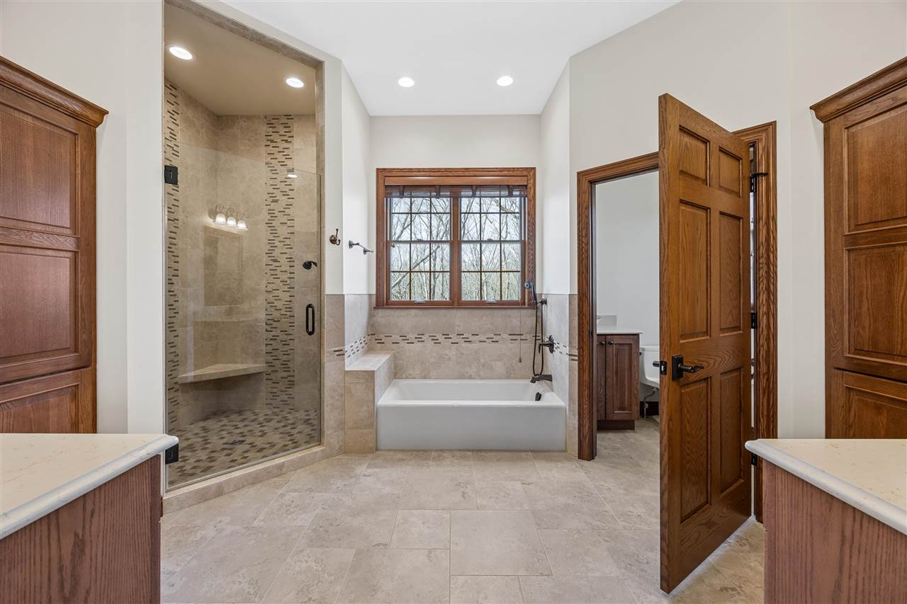 3009 Woodland Ridge Dr NE