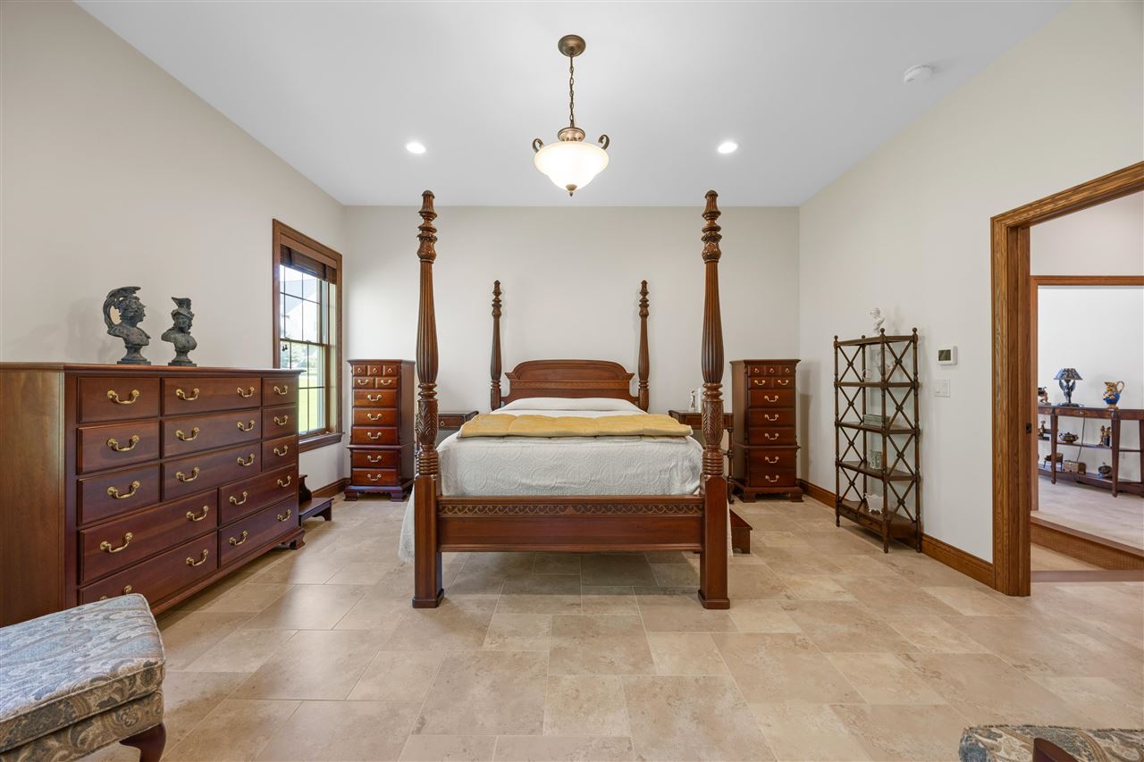 3009 Woodland Ridge Dr NE