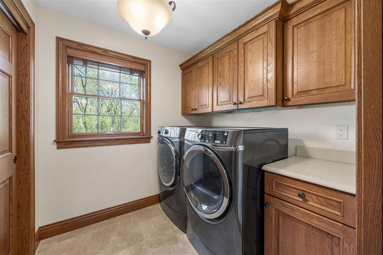 3009 Woodland Ridge Dr NE