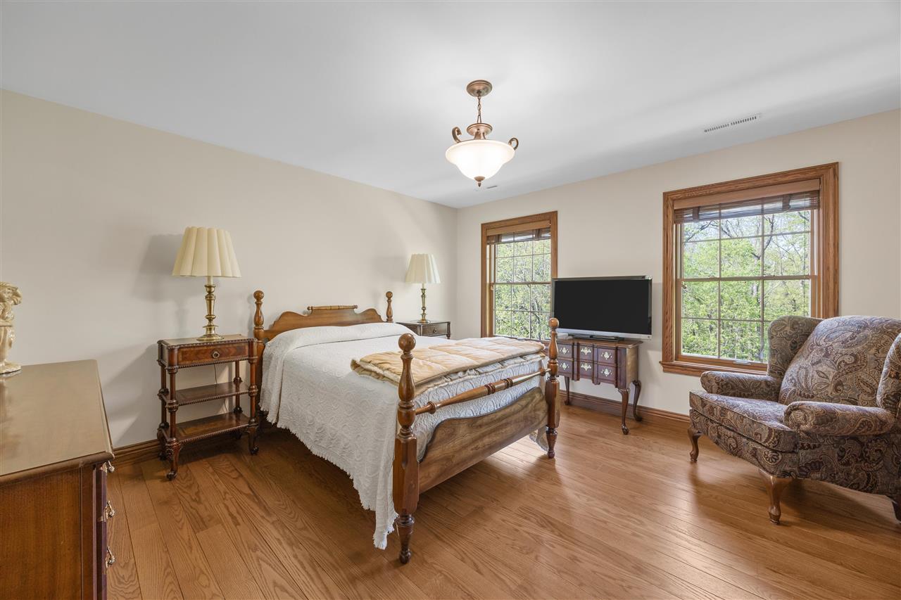 3009 Woodland Ridge Dr NE