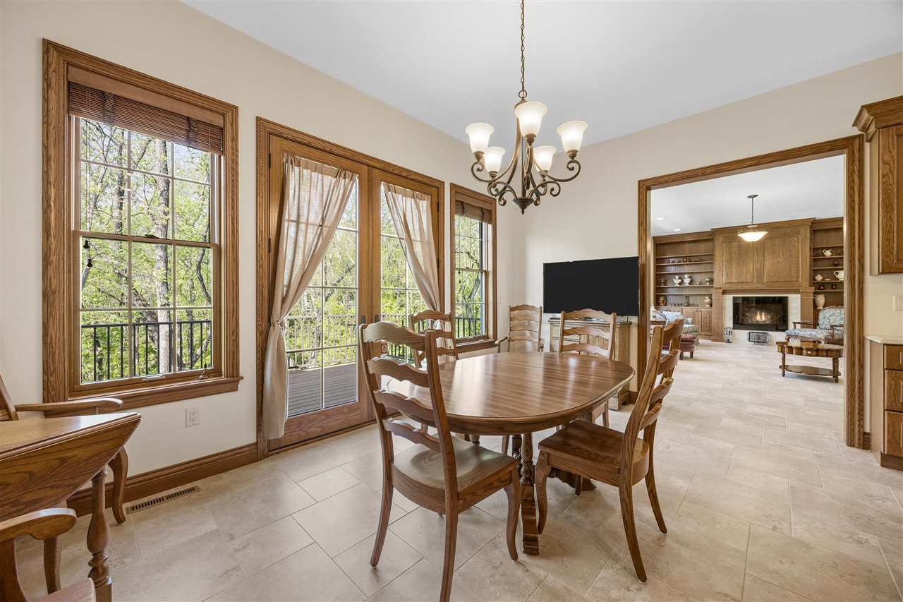 3009 Woodland Ridge Dr NE