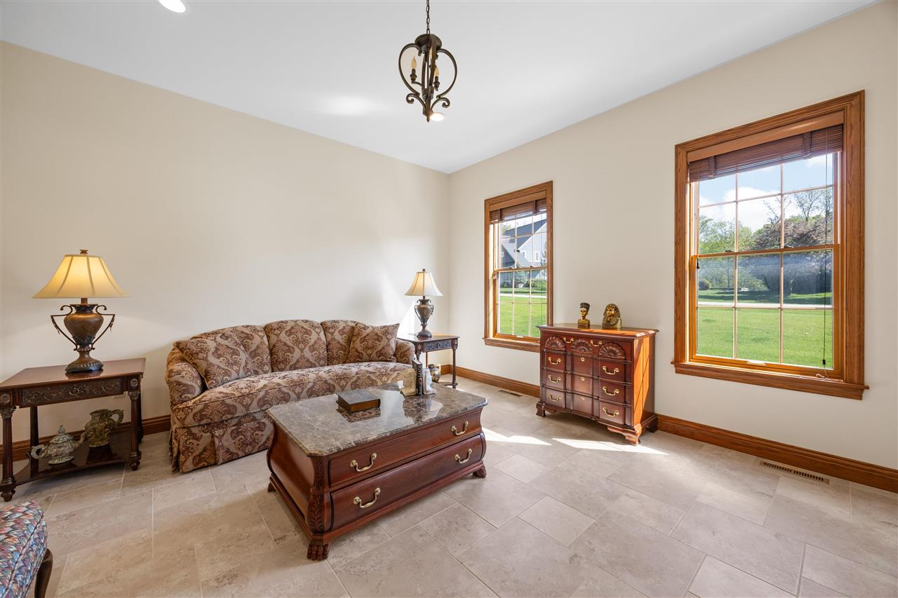 3009 Woodland Ridge Dr NE