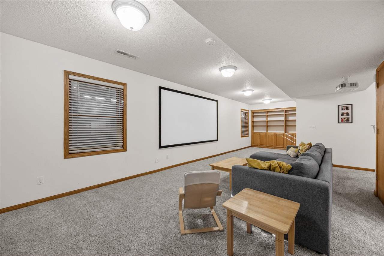 48 Galway Cir