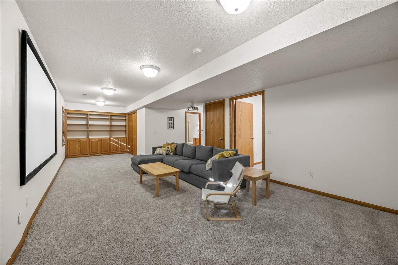 48 Galway Cir