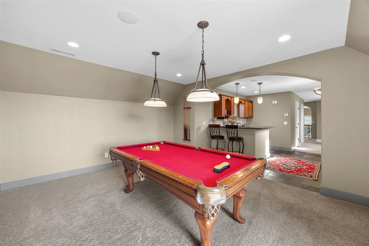 20 Cherry Ln NE