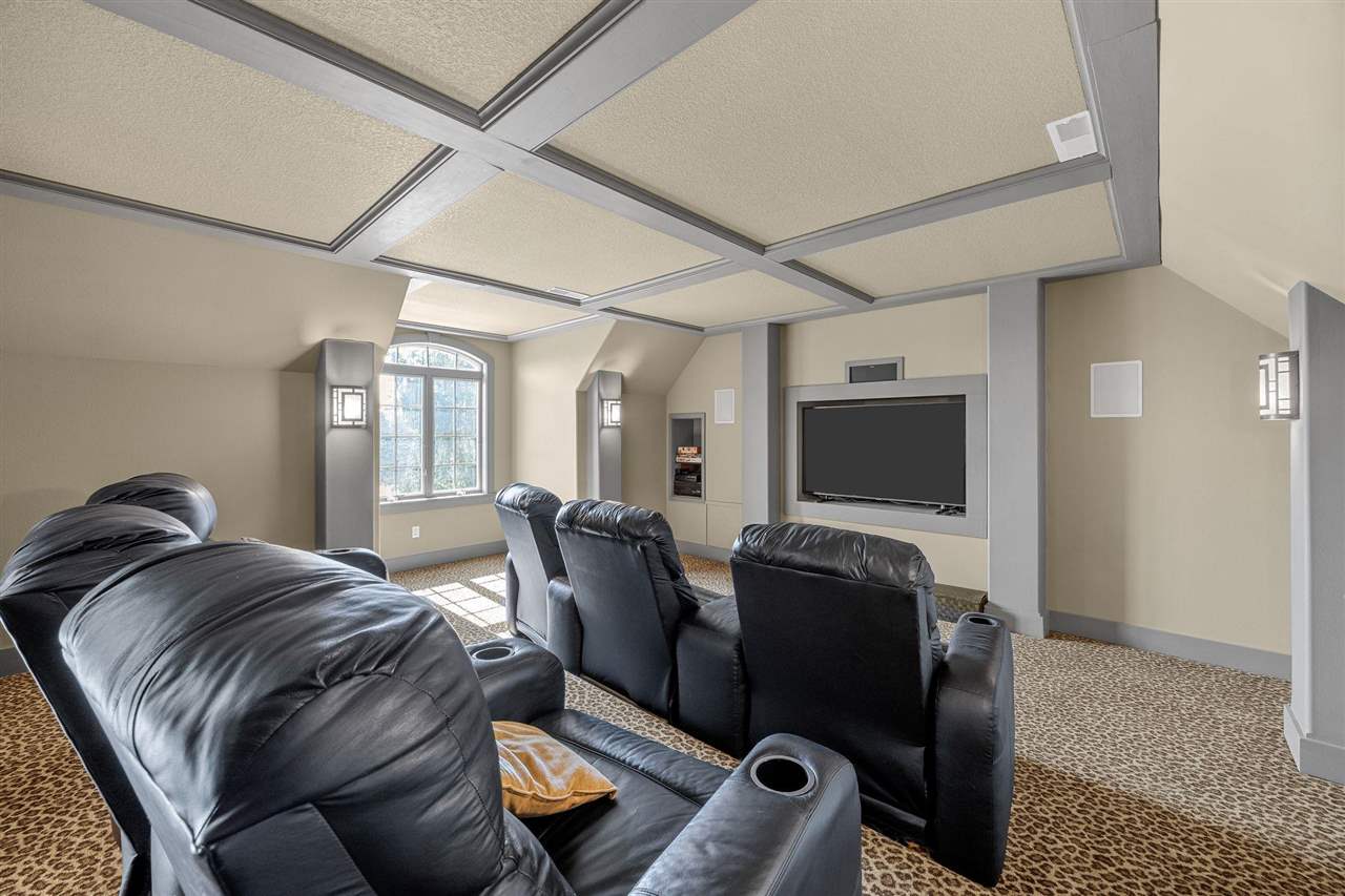20 Cherry Ln NE