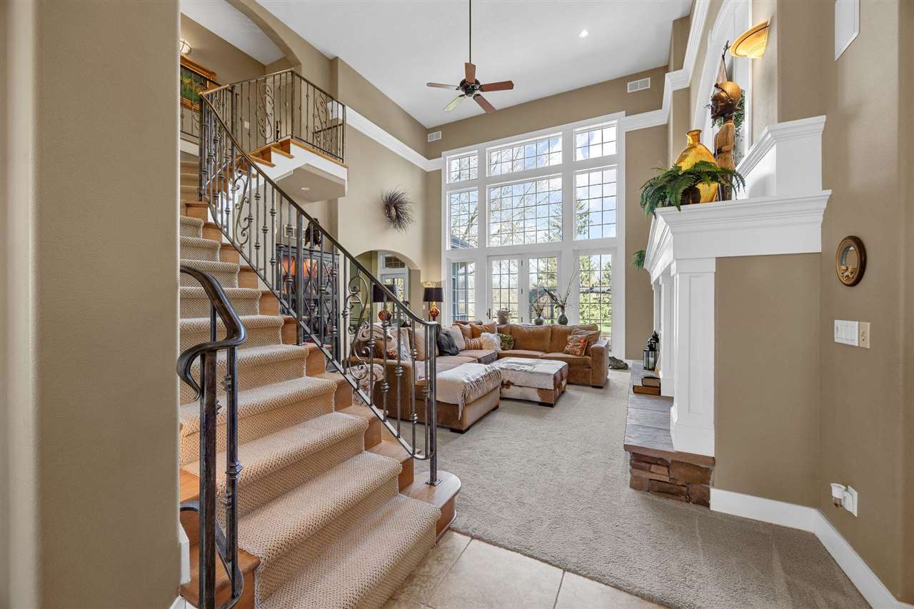 20 Cherry Ln NE