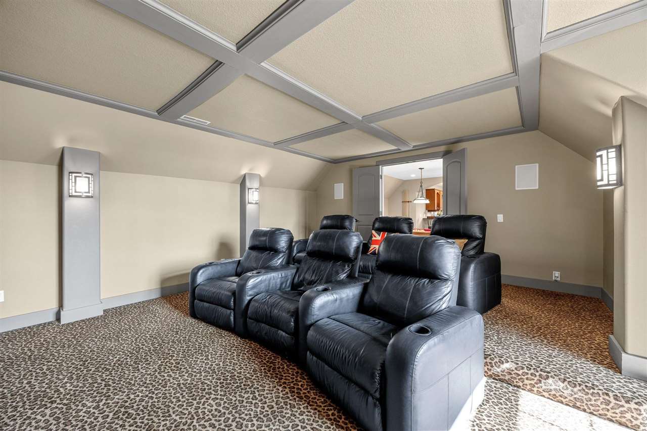 20 Cherry Ln NE