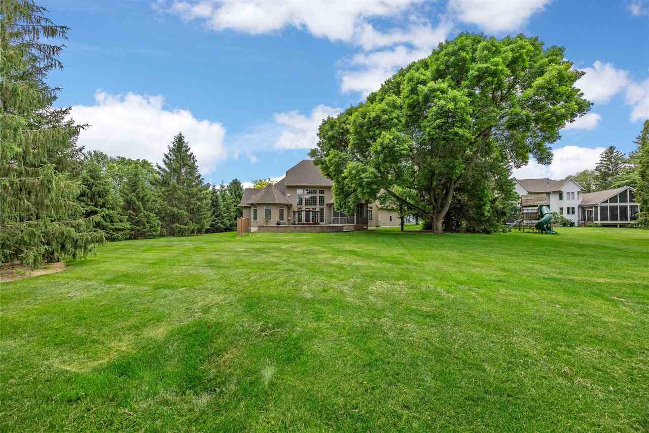 20 Cherry Ln NE