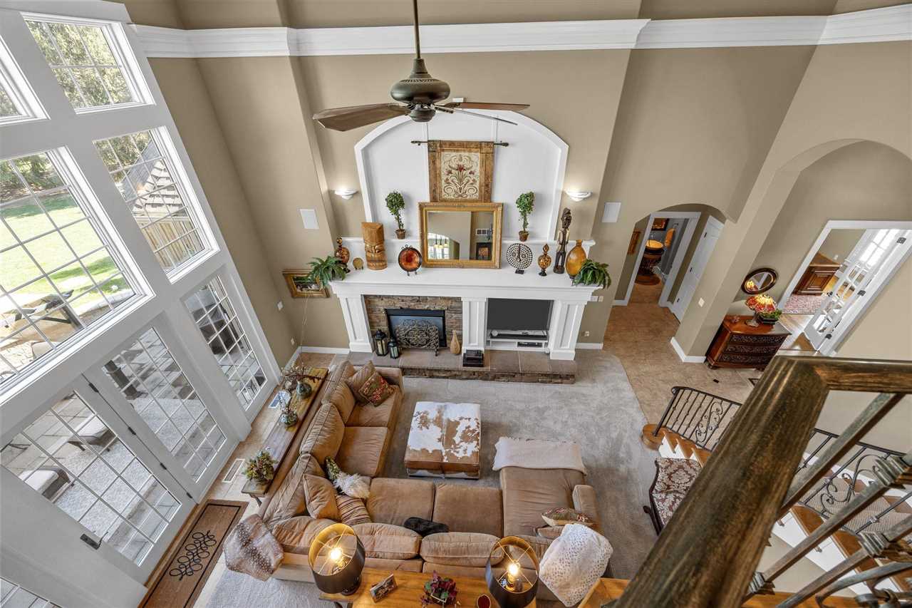 20 Cherry Ln NE