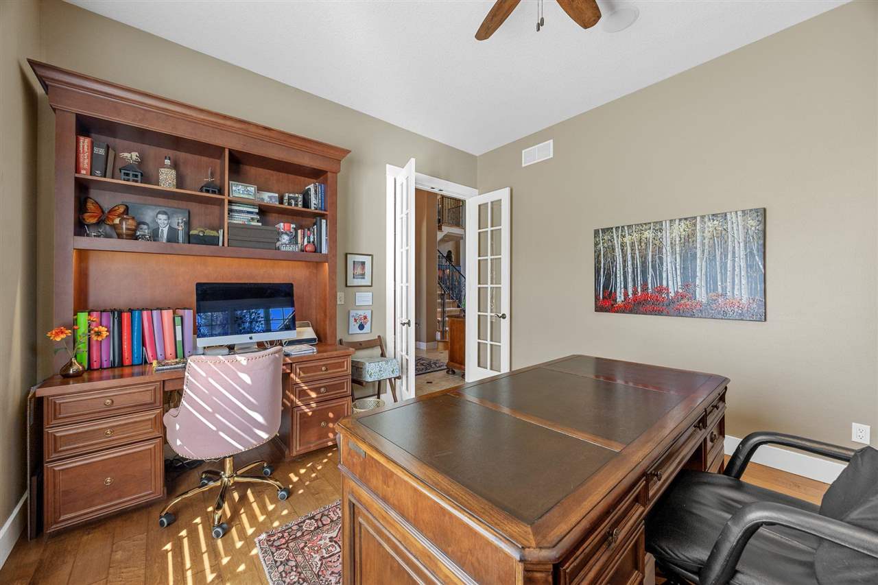 20 Cherry Ln NE