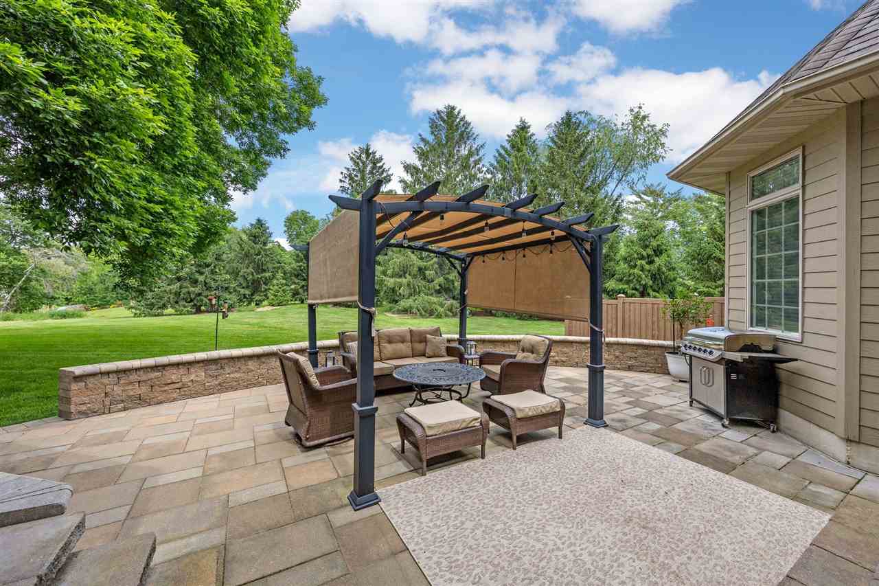 20 Cherry Ln NE