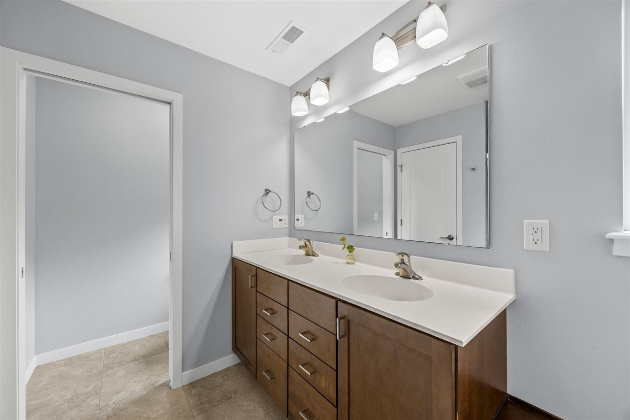 1148 Ryan Cir