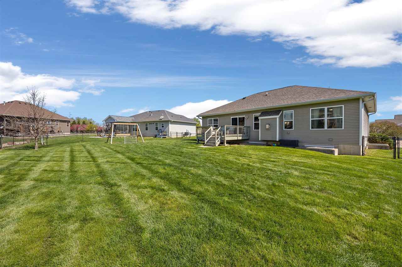 465 Carlyle Dr