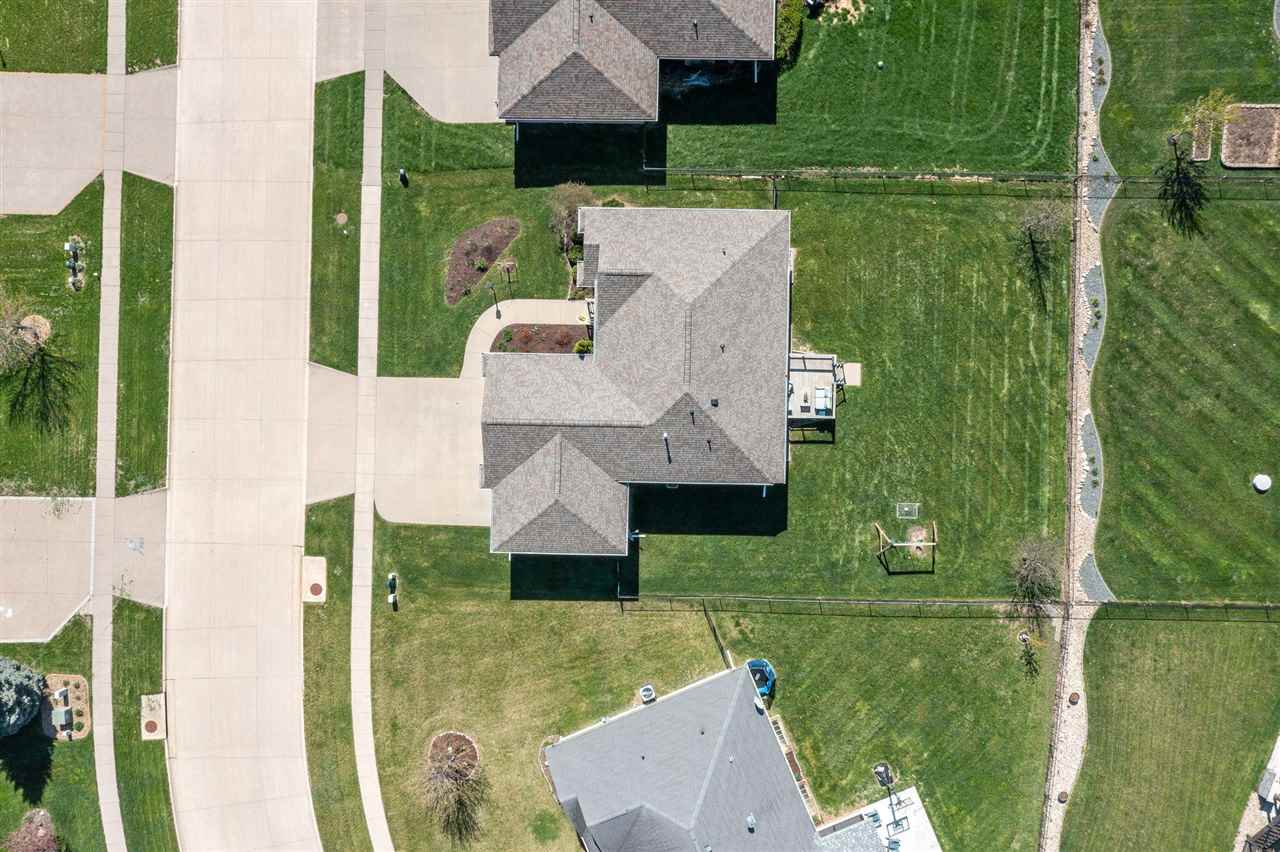 465 Carlyle Dr