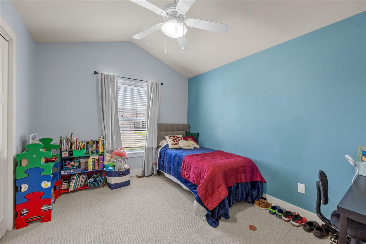 465 Carlyle Dr