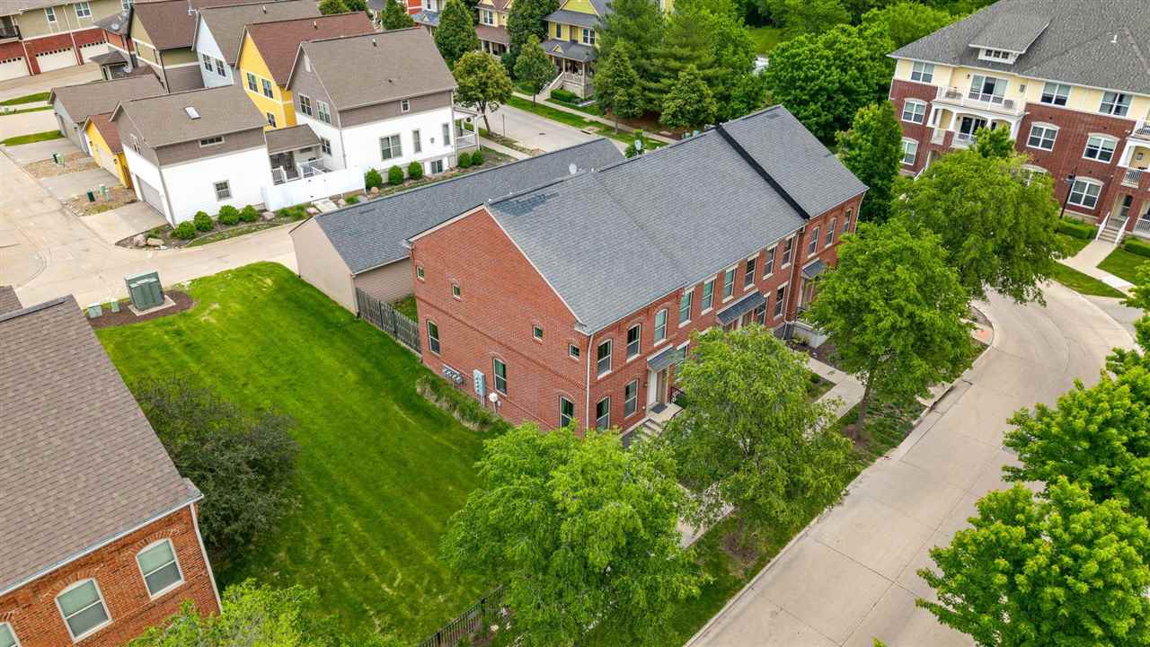 1063 Walker Cir