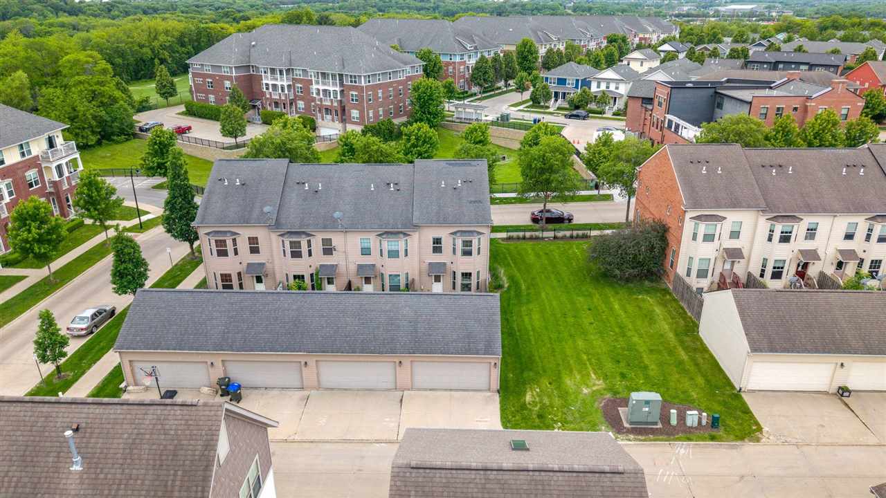 1063 Walker Cir
