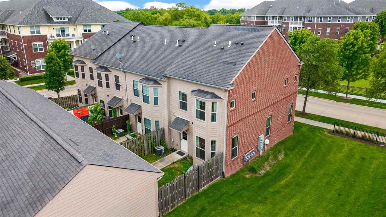 1063 Walker Cir