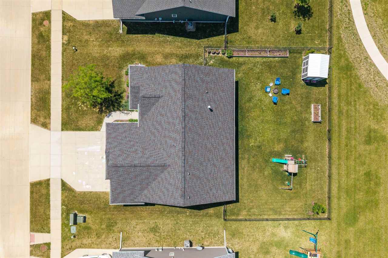 855 Prairie St