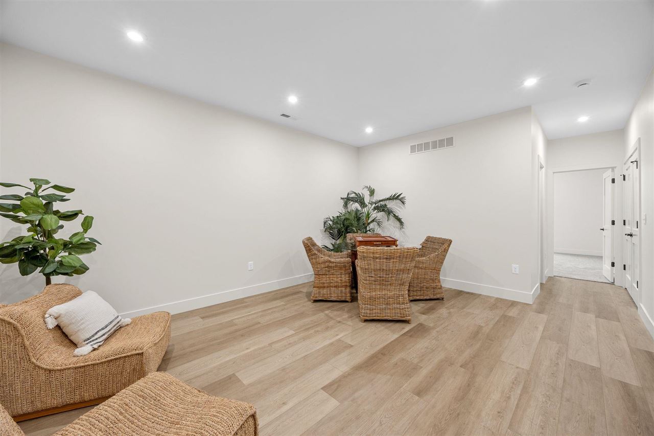 3006 Tommy Ln