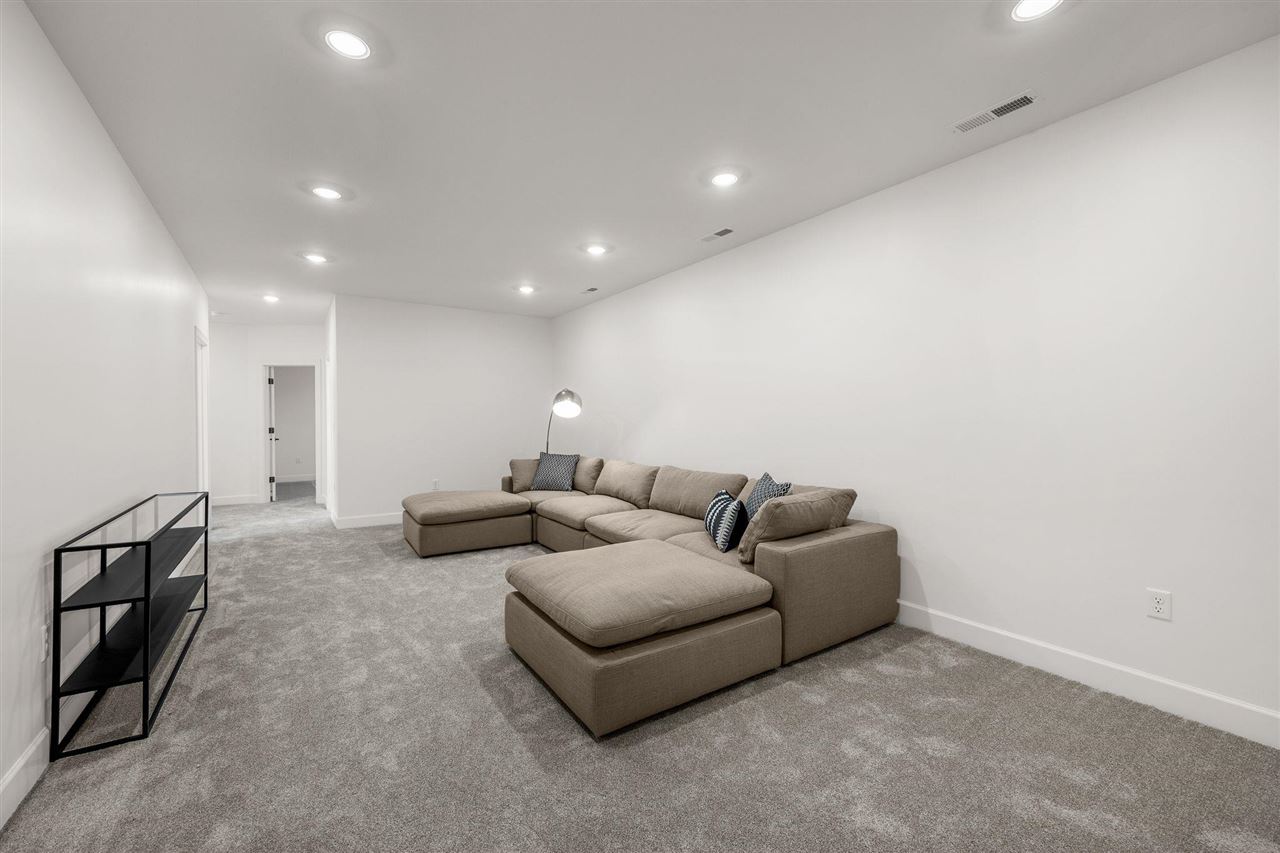 3019 Deans Way