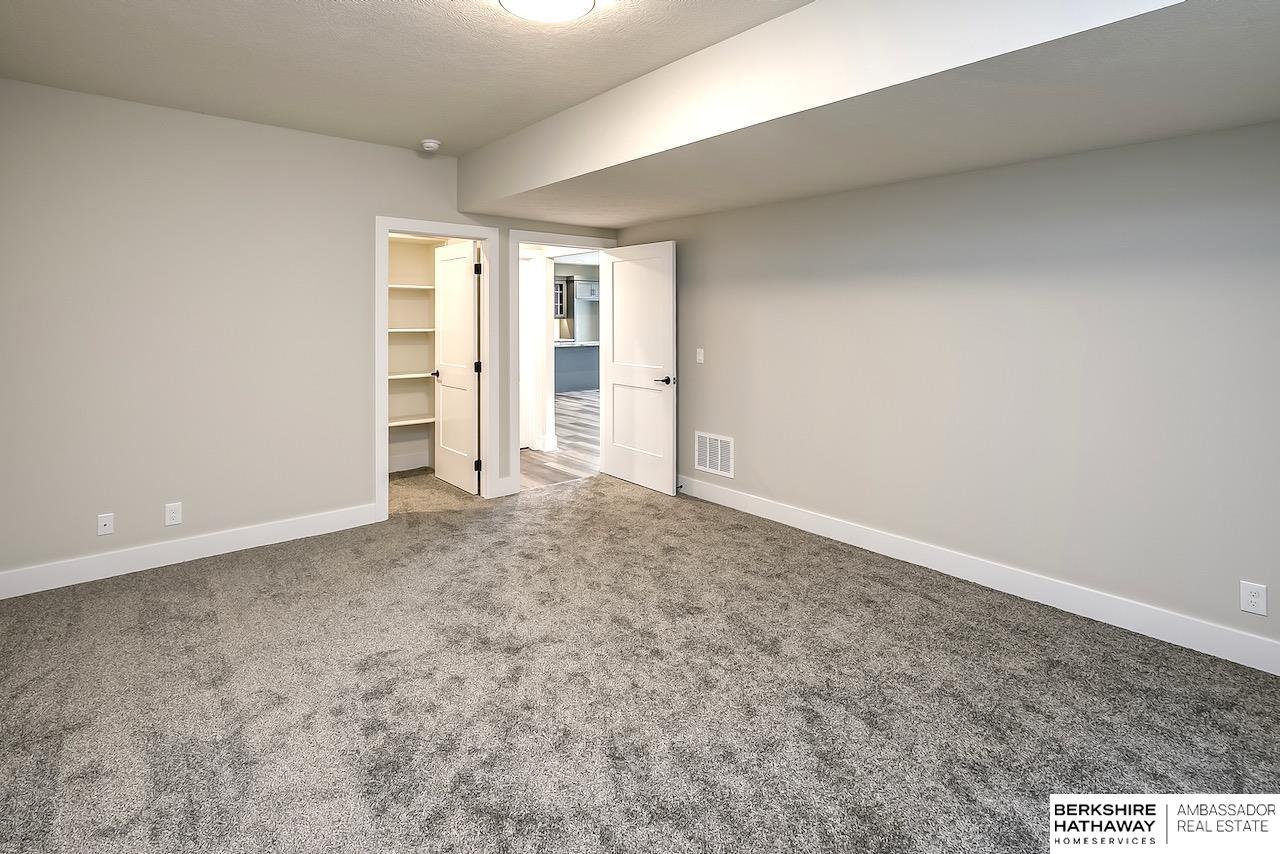 5413 N 206 Street