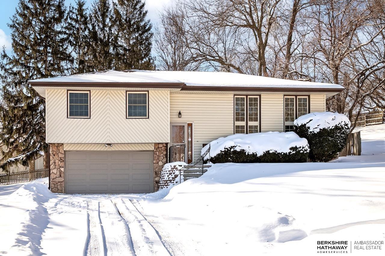 15519 Howard Circle