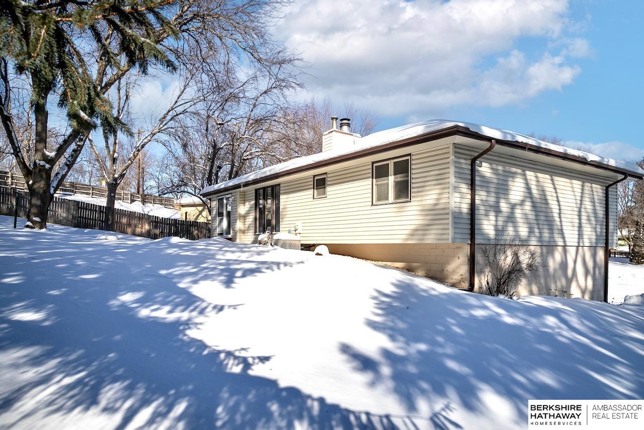 15519 Howard Circle