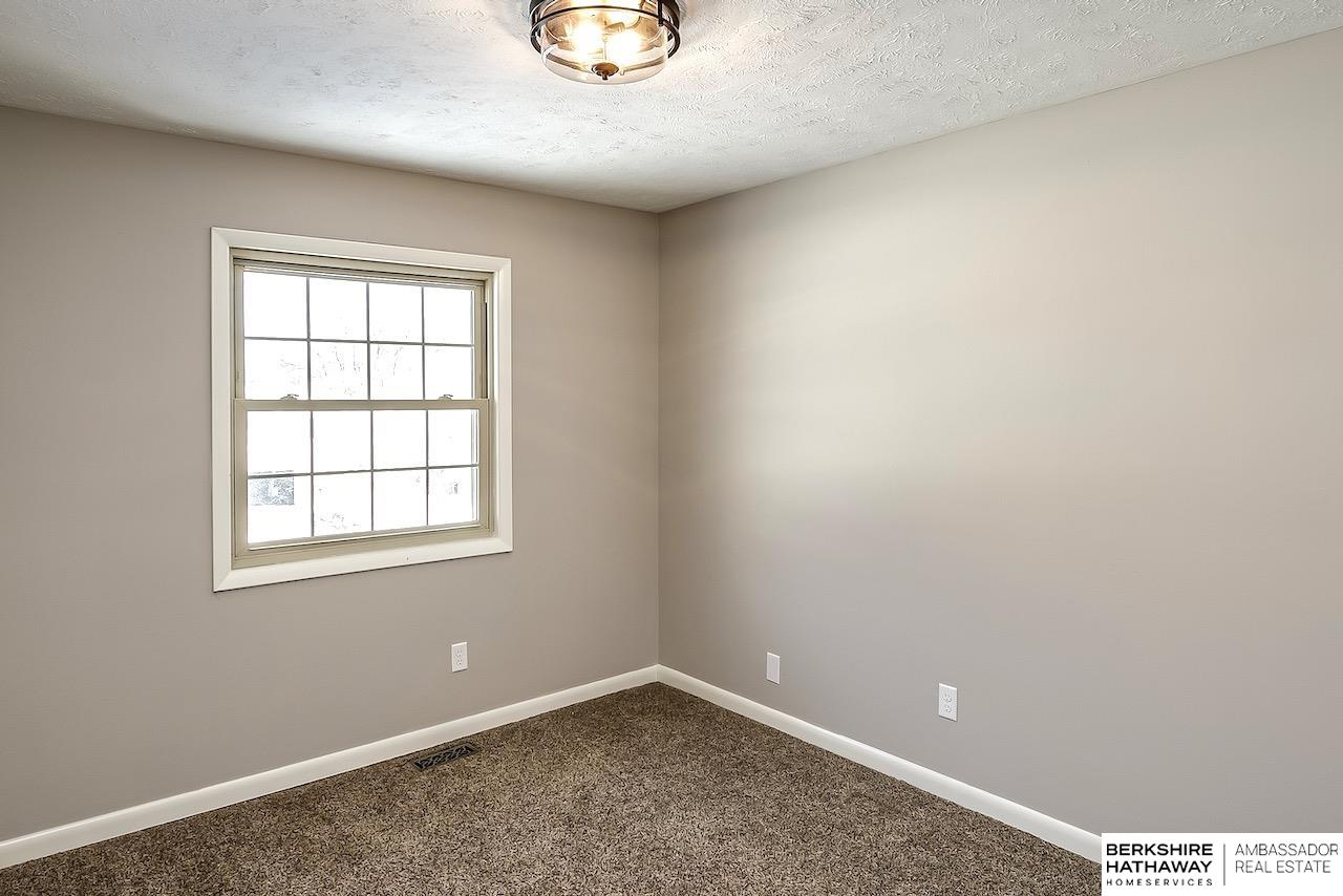 15519 Howard Circle
