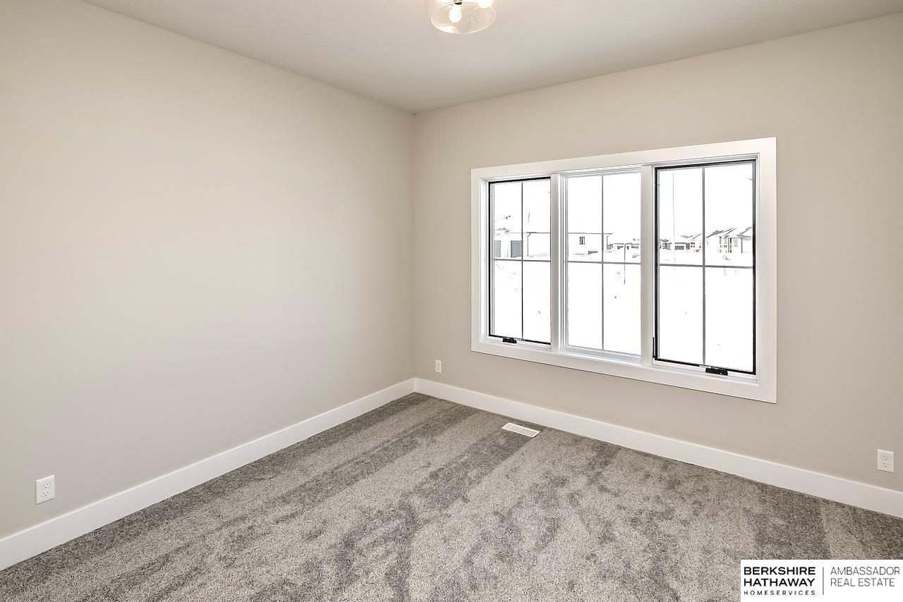 5445 Kestrel Parkway