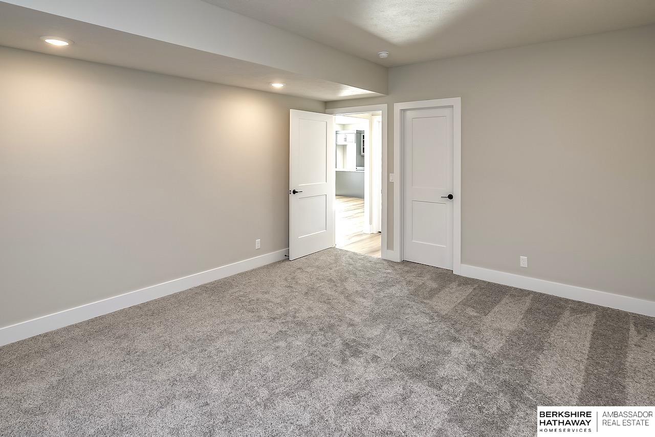5445 Kestrel Parkway