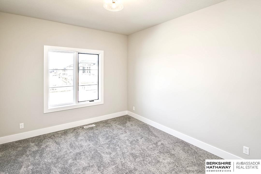 5427 Kestrel Parkway