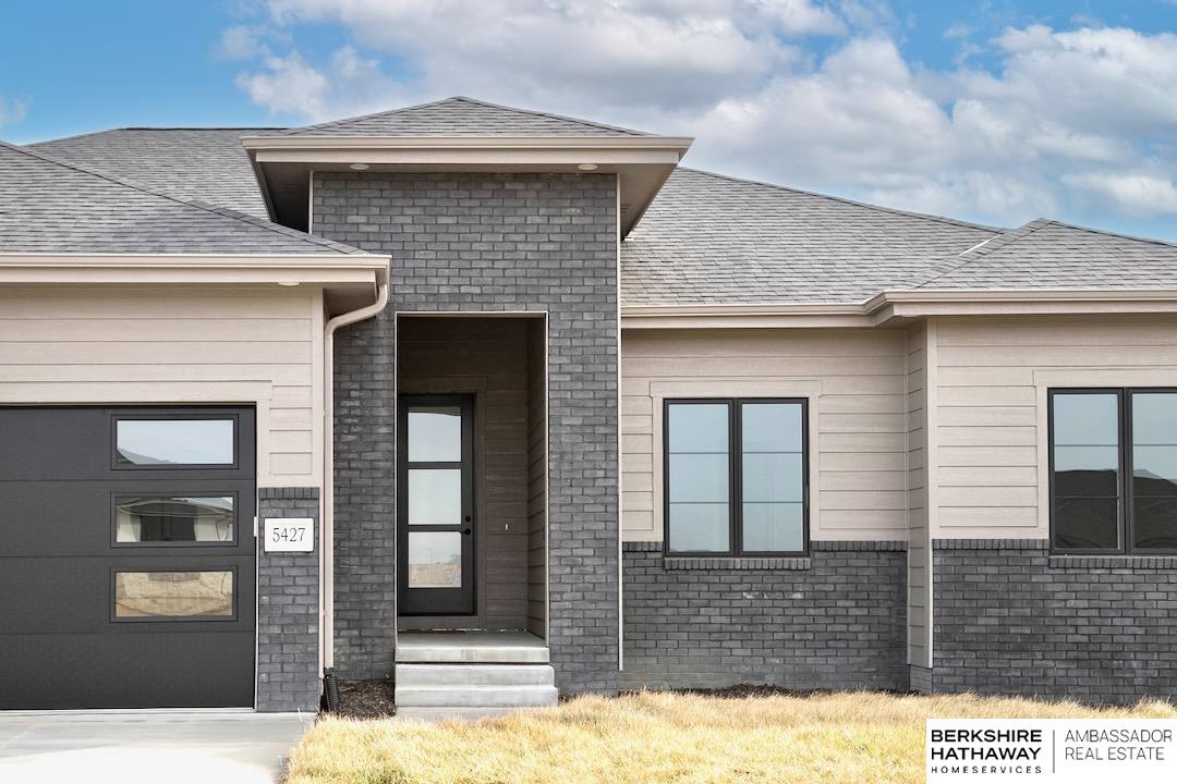 5427 Kestrel Parkway